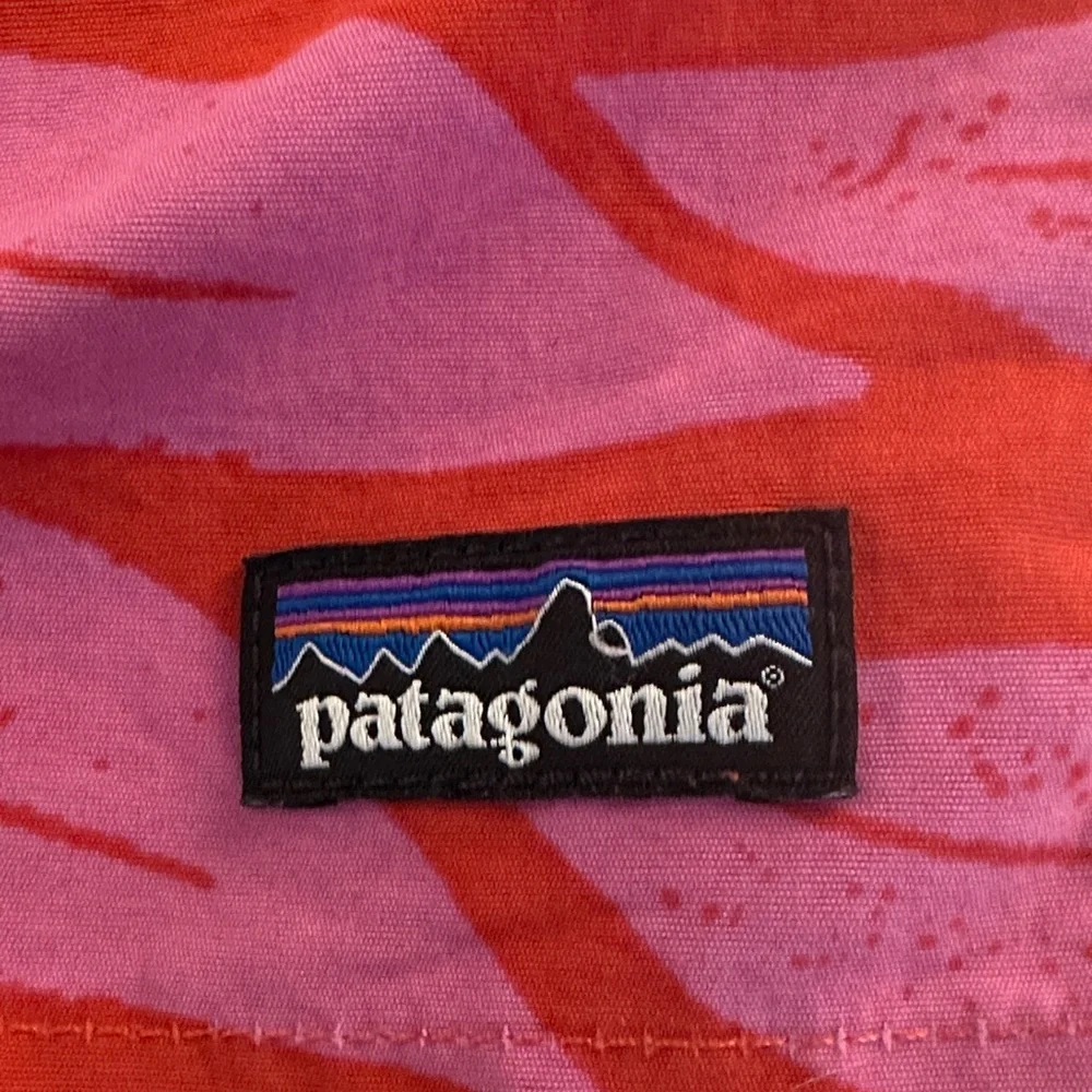 Patagonia Men's Pink Red Leaf Print‎ Summer Spring Vacation Swim Trunks Size XL